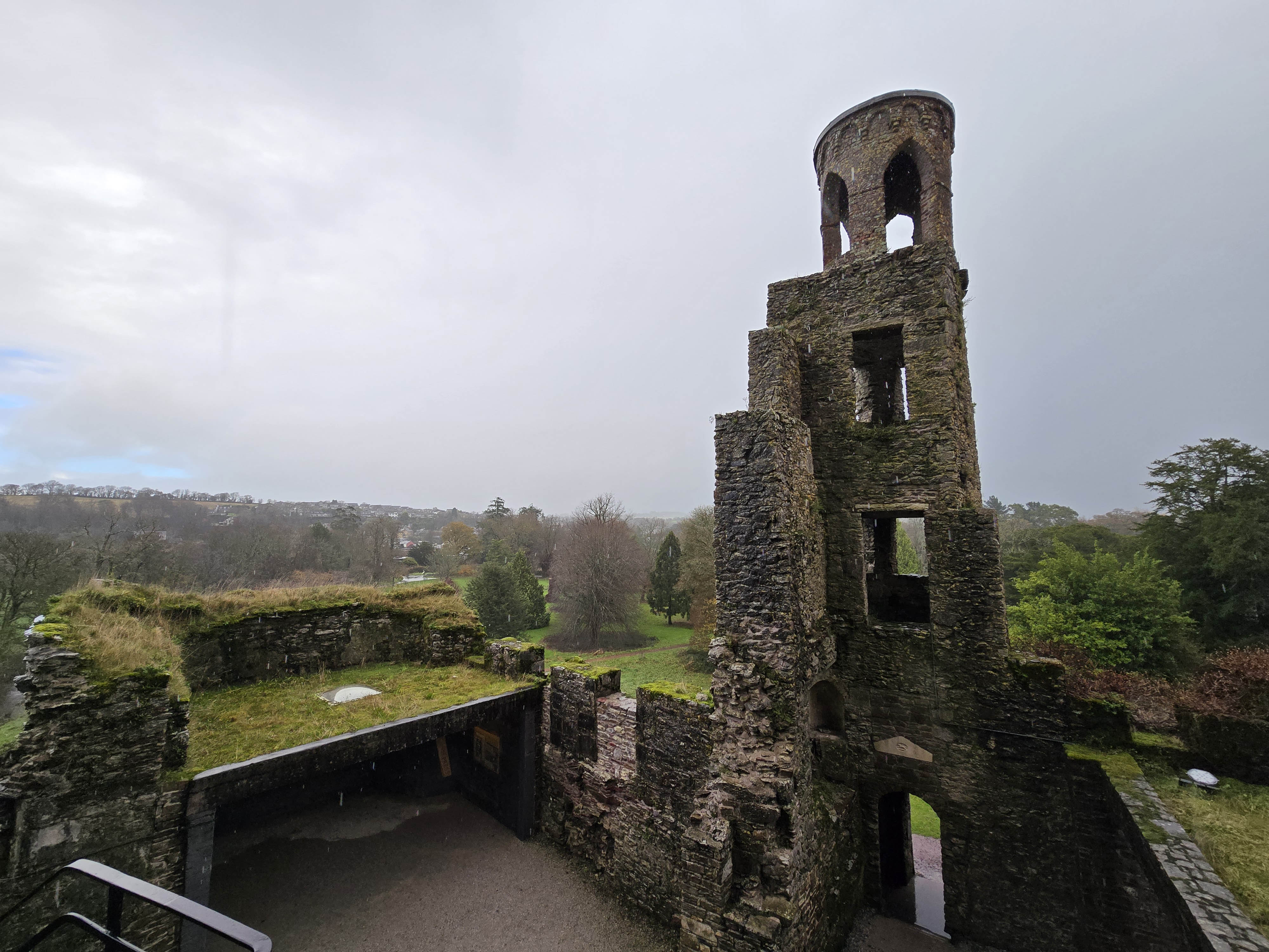 Dublin to Rock of Cashel, Cork, and Blarney Castle Guided Tour